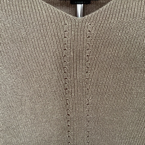 Top - Picture 5 of 5